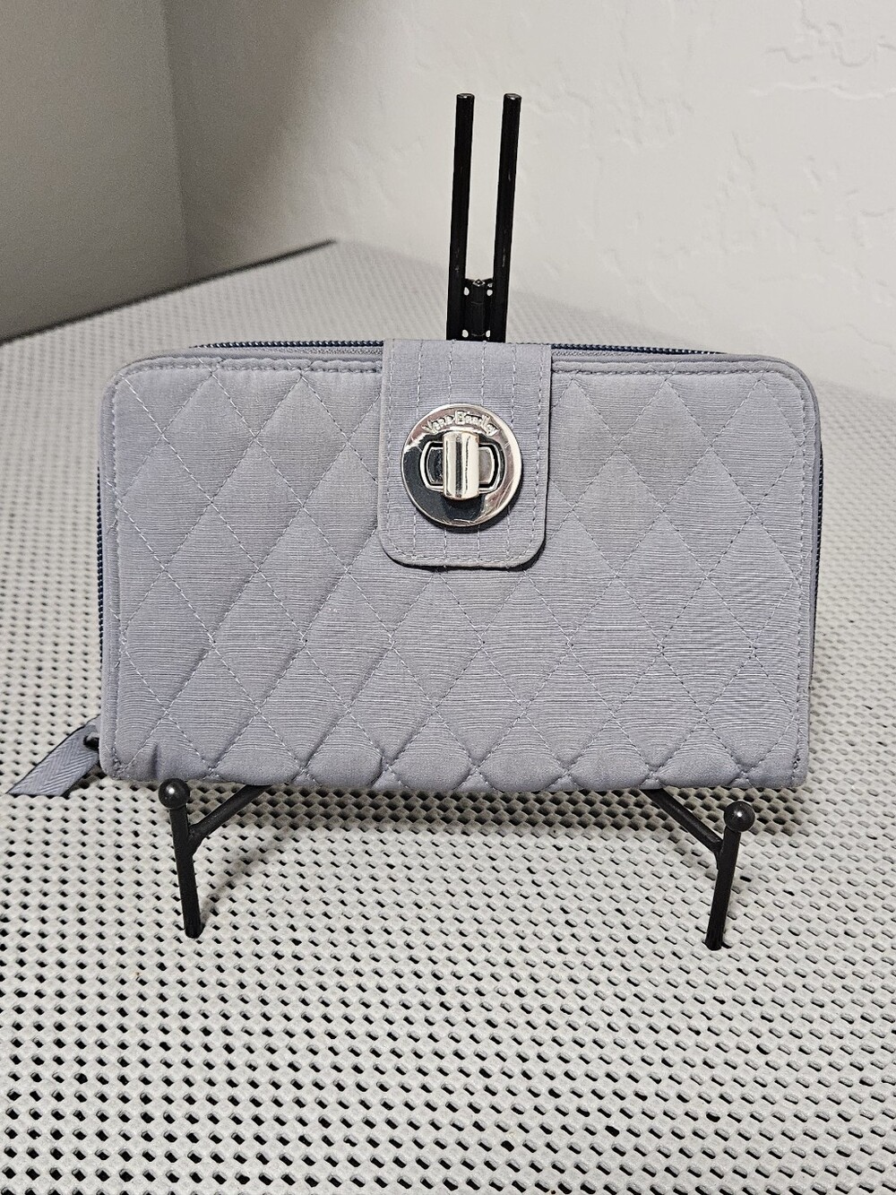 Vera Bradley RFID Turnlock Zip-Around Wallet Quilted Cotton Gray Silver Hardware